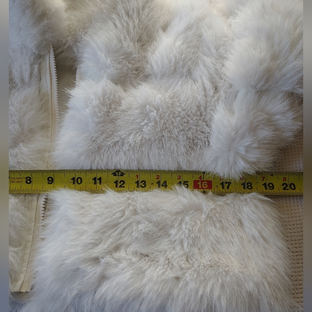 White Faux Fur Cropped Jacket - Women's Cozy Coat Size S - Picture 7 of 10